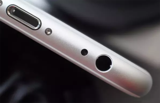 iPhone7零件曝光：或将保留3.5mm耳机口