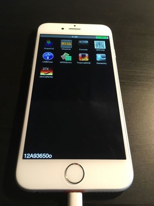 特别的红色接口 苹果iPhone6原型机曝光 