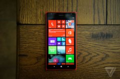 诺基亚Lumia 1520测评 流畅做工好但亮点不足