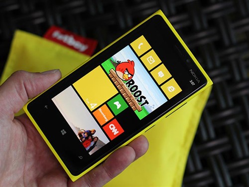 诺基亚 诺基亚 Lumia 920 联通3G手机(黄色)WCDMA/GSM非合约机 图片