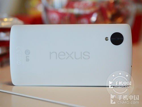 原生Android做工精深 Nexus 5仅1999元 