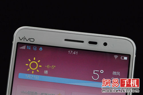 配2K屏价格3498元 vivo Xplay 3S评测