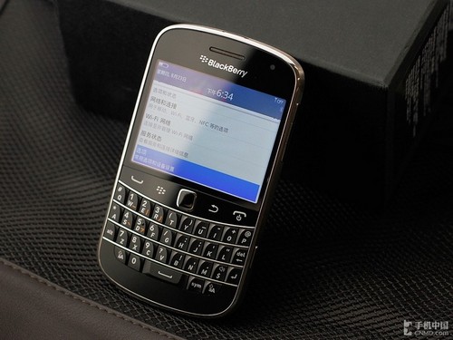 黑莓9900手机外观