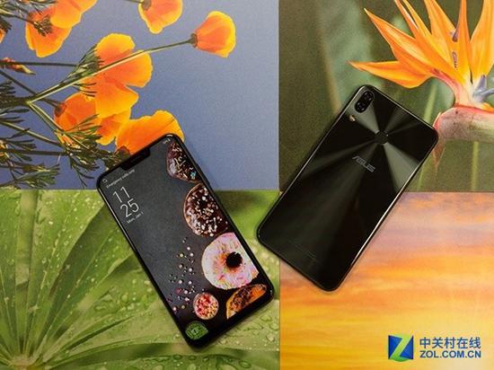 华硕ZenFone 5Z外形与苹果iPhone X非常相似